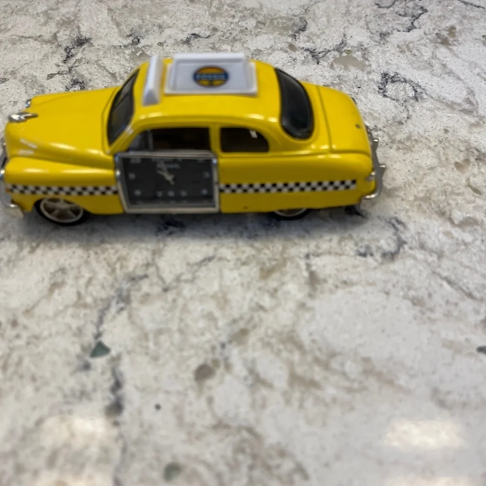 Fossil Limited‎ Edition Taxi Cab clock